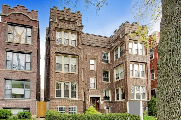 $385,000 | 1324 West Albion Avenue, Unit 1E, Chicago, IL 60626