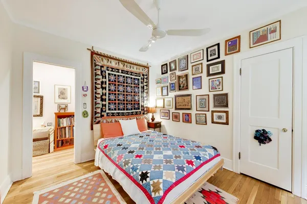$385,000 | 1324 West Albion Avenue, Unit 1E, Chicago, IL 60626