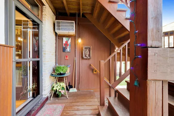 $385,000 | 1324 West Albion Avenue, Unit 1E, Chicago, IL 60626