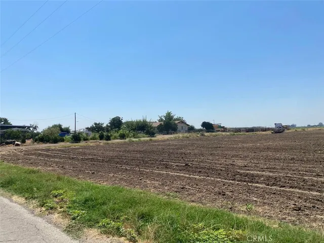 $1,200,000 | 875 West Laguna Avenue, Riverdale, CA 93656