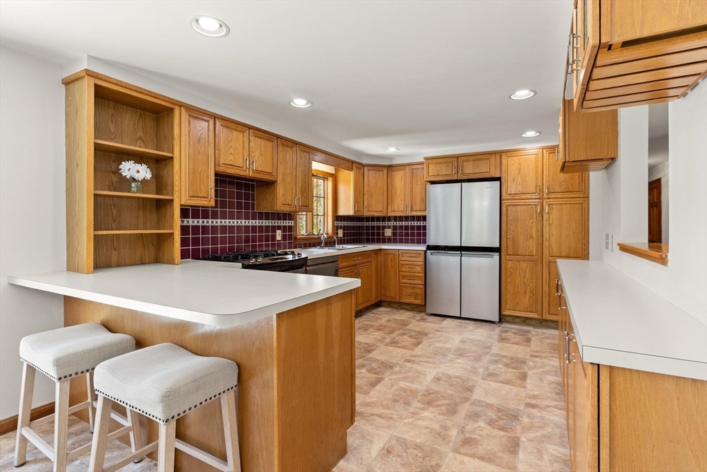 10 Lowell Road Westford, MA 01886 - Photo 7 of 25