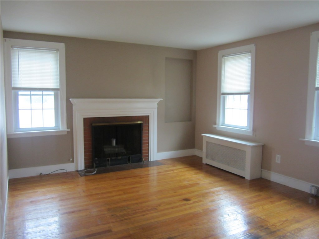 3 Edgehill Road Warwick, RI 02889 - Photo 5 of 18