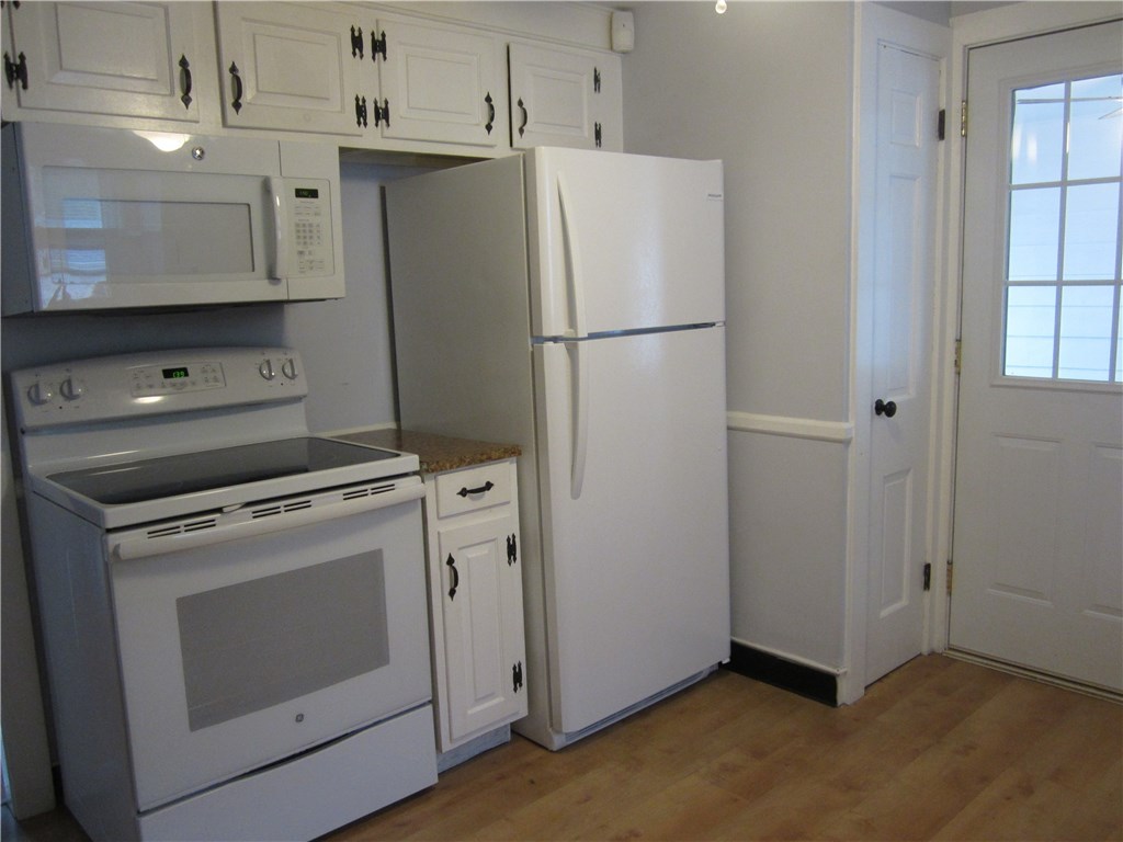 3 Edgehill Road Warwick, RI 02889 - Photo 8 of 18