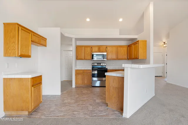 an empty room with closet