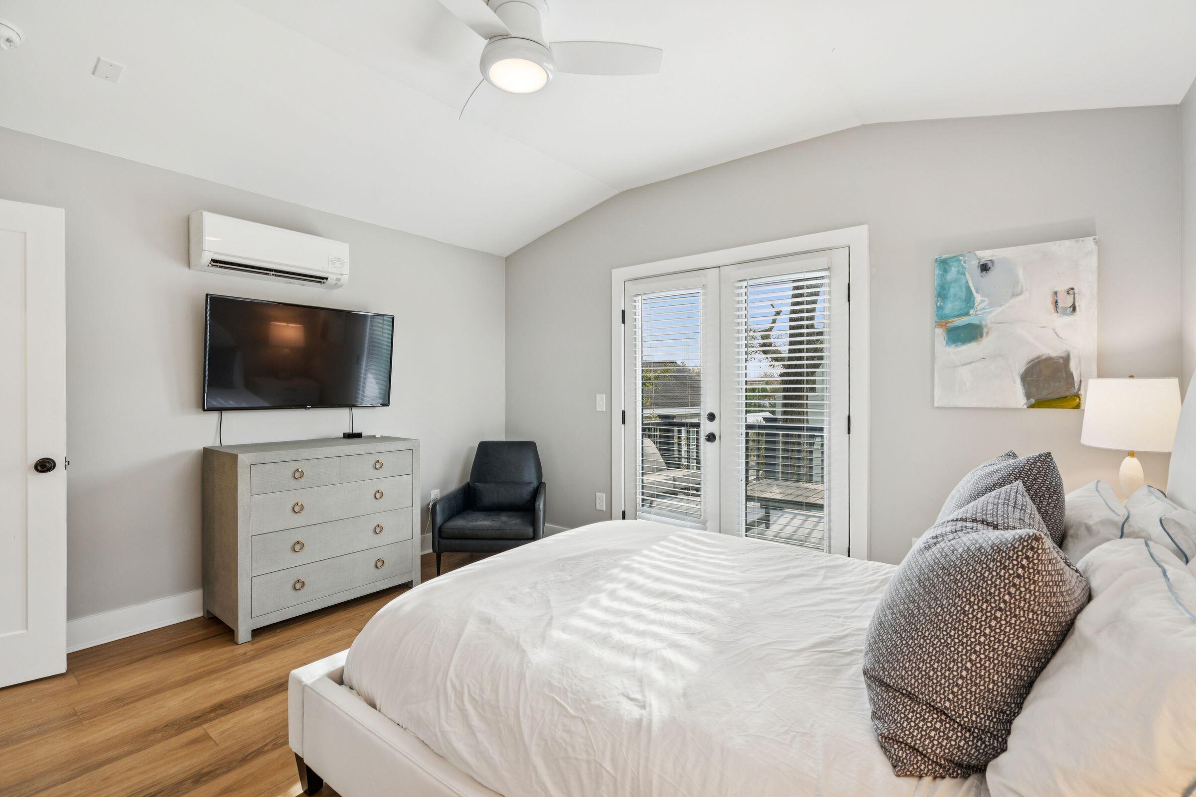 16 Cleveland Street, Unit 300 Charleston, SC 29403 - Photo 19 of 25 Bedroom 3