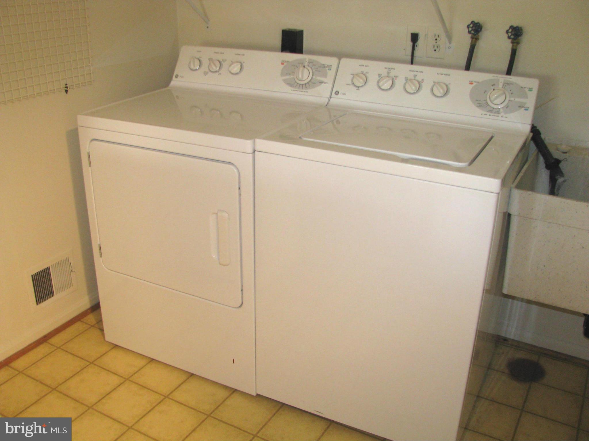 8657 Gateshead Road Alexandria, VA 22309 - Photo 20 of 29 Interior (General)