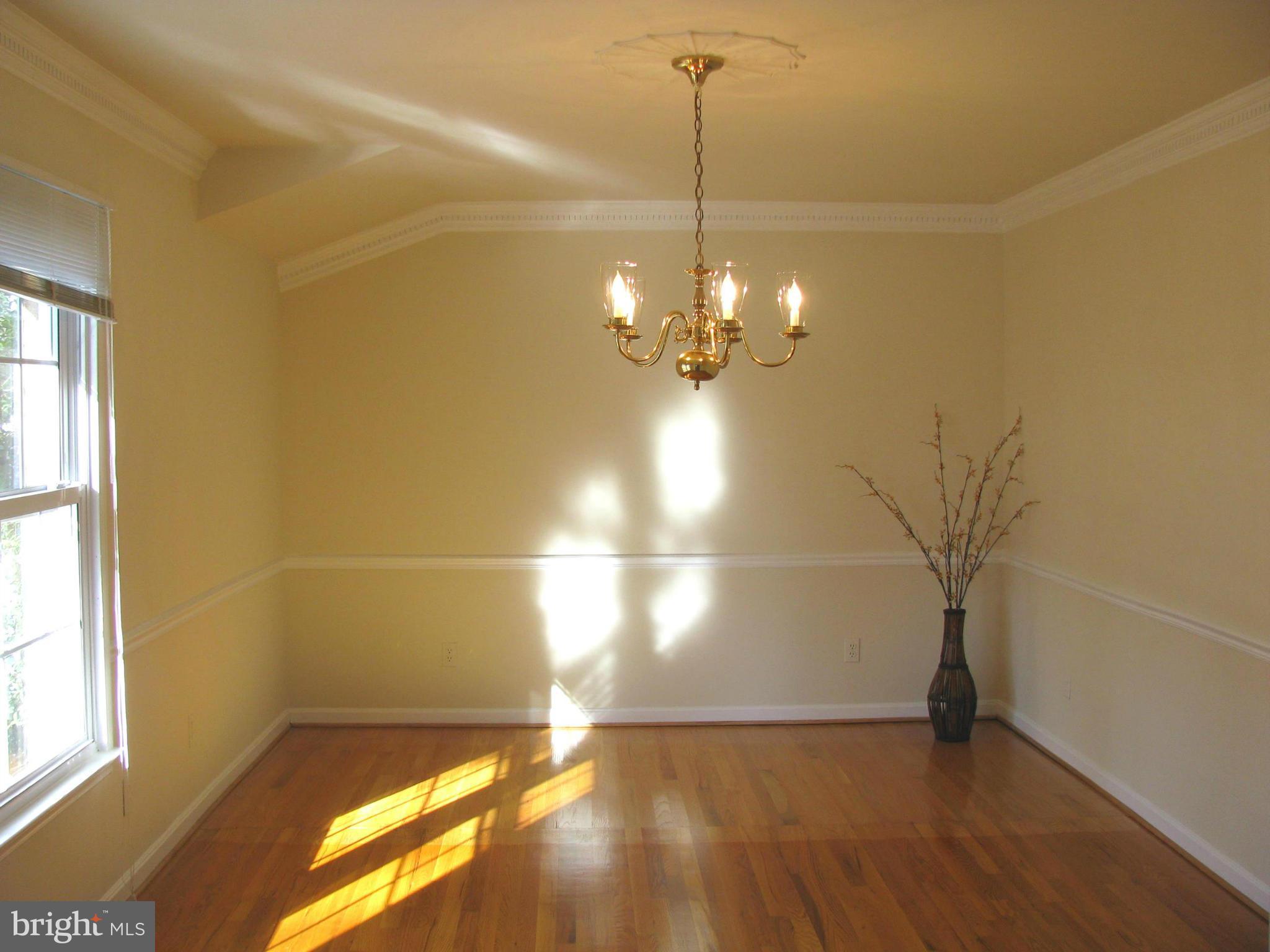 8657 Gateshead Road Alexandria, VA 22309 - Photo 4 of 29 Dining Room