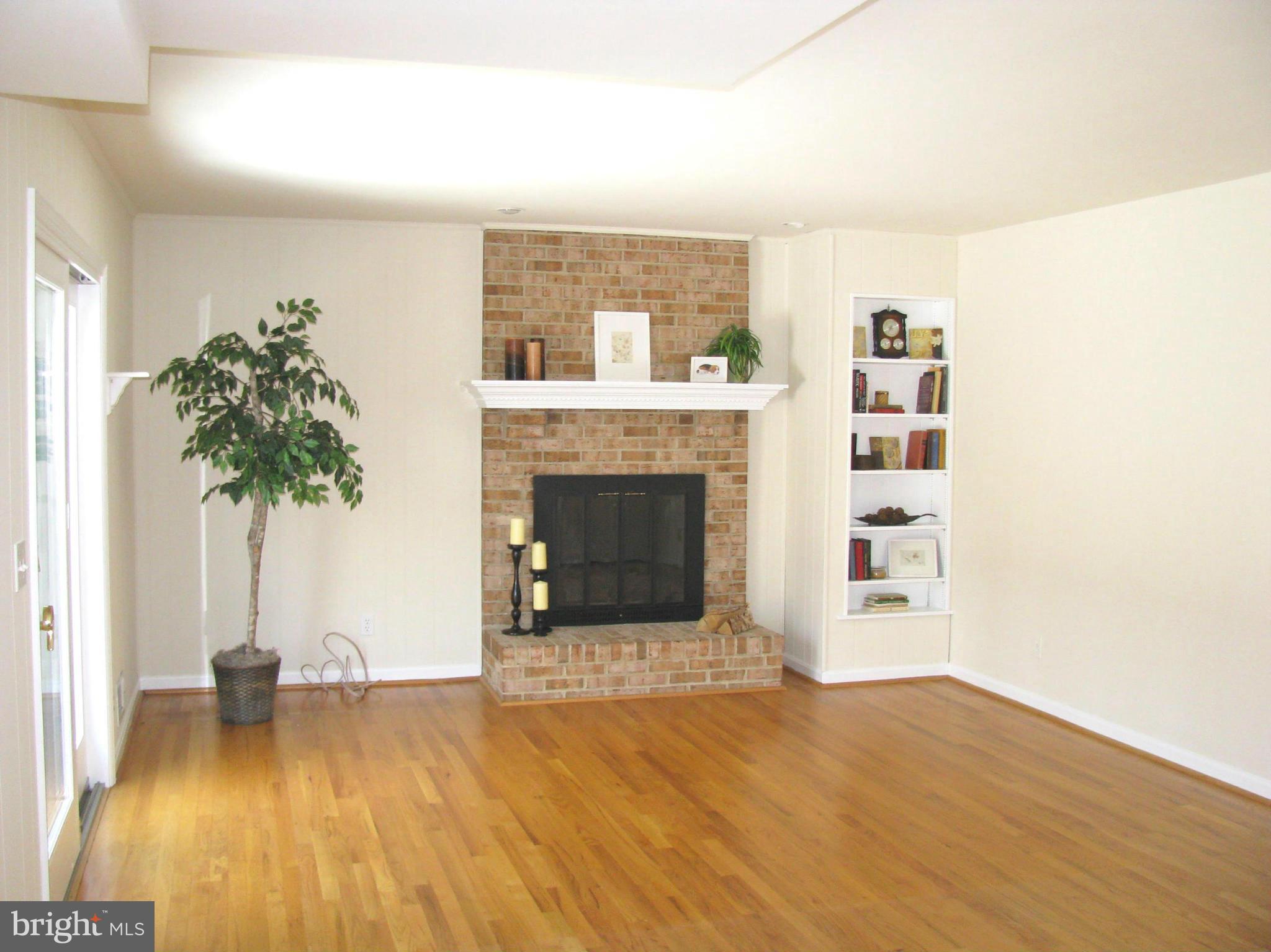 8657 Gateshead Road Alexandria, VA 22309 - Photo 8 of 29 Family Room