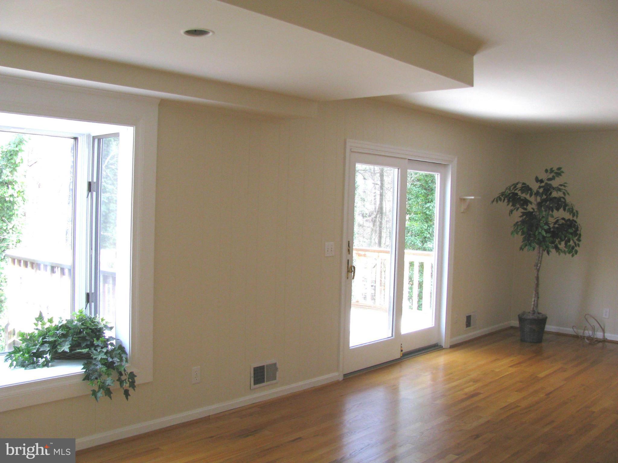8657 Gateshead Road Alexandria, VA 22309 - Photo 9 of 29 Family Room