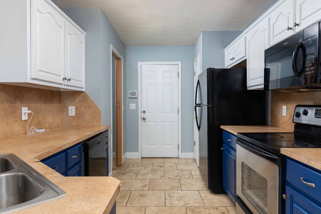 3626 Forrest Road Columbus, GA 31907 - Photo 6 of 30 kitchen