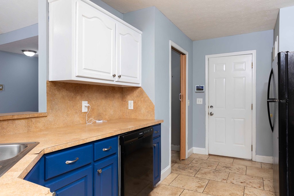 3626 Forrest Road Columbus, GA 31907 - Photo 8 of 30 kitchen