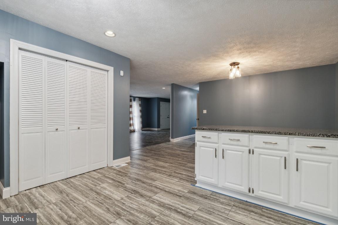 240 Sandy Ridge Road Fredericksburg, VA 22405 - Photo 9 of 43 Extra wide pantry provides lots of storage