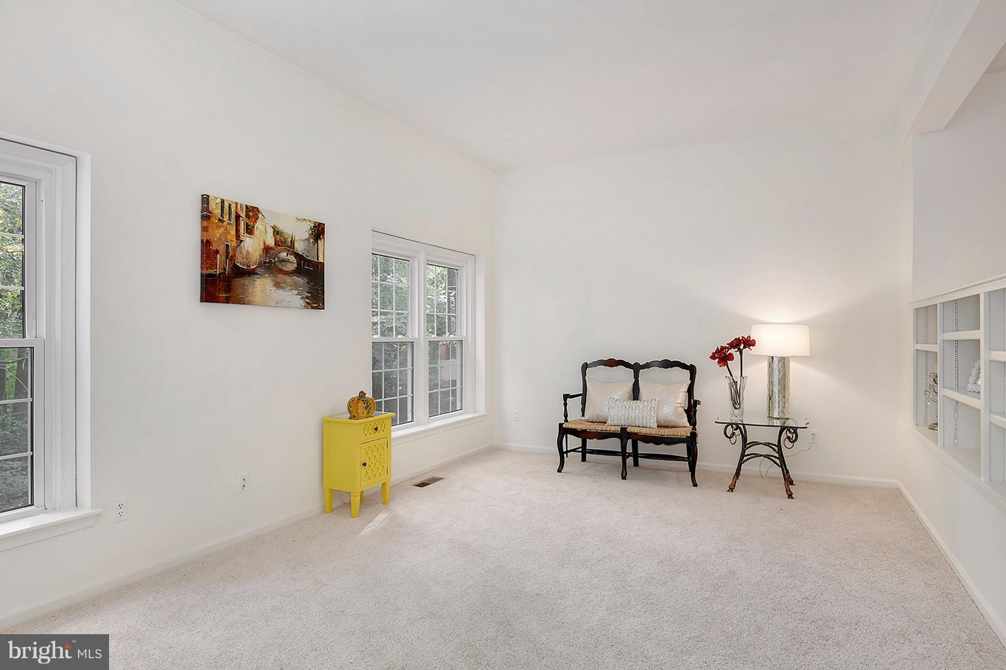 2287 Double Eagle Court Reston, VA 20191 - Photo 13 of 30 Living Room