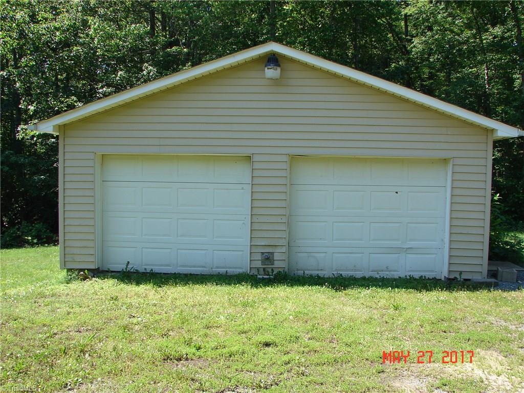1073 Charlie Hartgrove Road King, NC 27021 - Photo 11 of 20