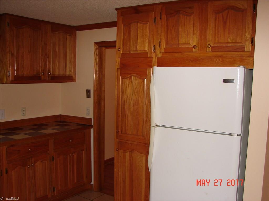 1073 Charlie Hartgrove Road King, NC 27021 - Photo 6 of 20