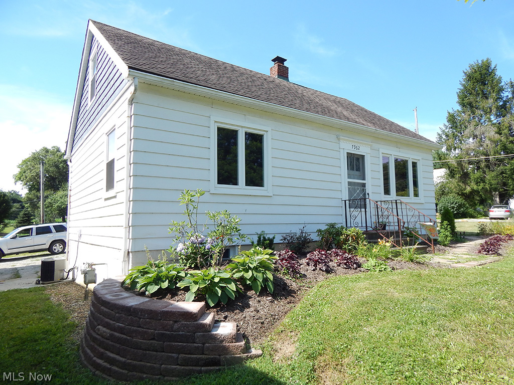 7962 Wadsworth Road Wadsworth, OH 44281 - Photo 3 of 20