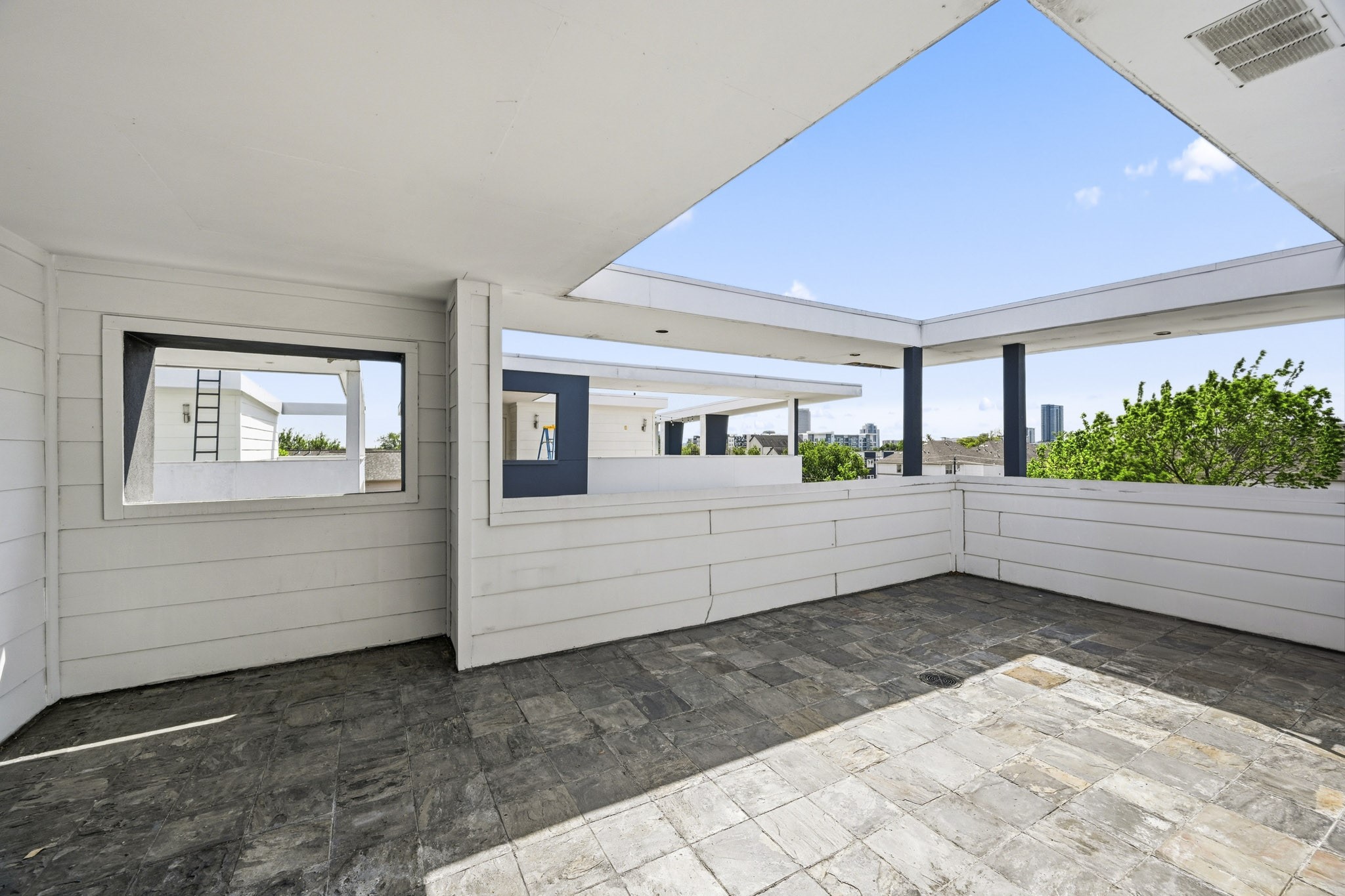 5228 Maxie Street, Unit A Houston, TX 77007 - Photo 23 of 28 Enjoy the city views!