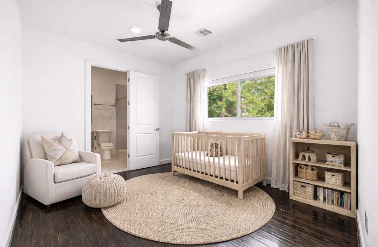 5228 Maxie Street, Unit A Houston, TX 77007 - Photo 4 of 28 Virtually staged third floor secondary bedroom with private ensuite.