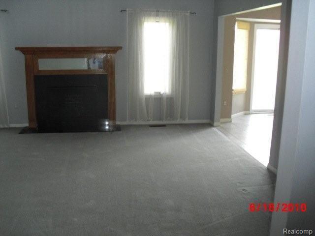 3556 Cascade Circle Rochester, MI 48307 - Photo 11 of 25 3556 cascade (18)