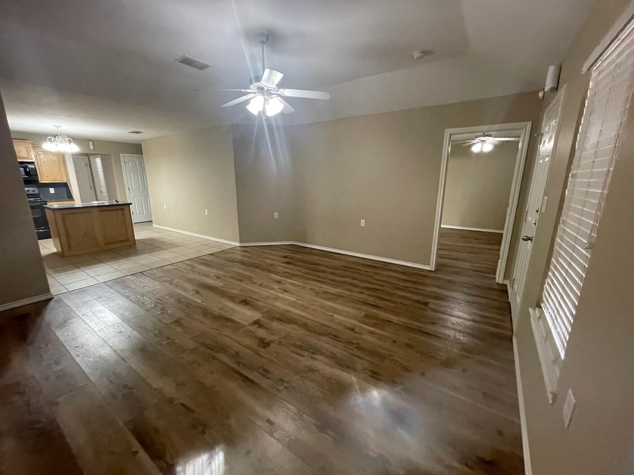 2204 100th Street Lubbock, TX 79423 - Photo 14 of 18 IMG_2589