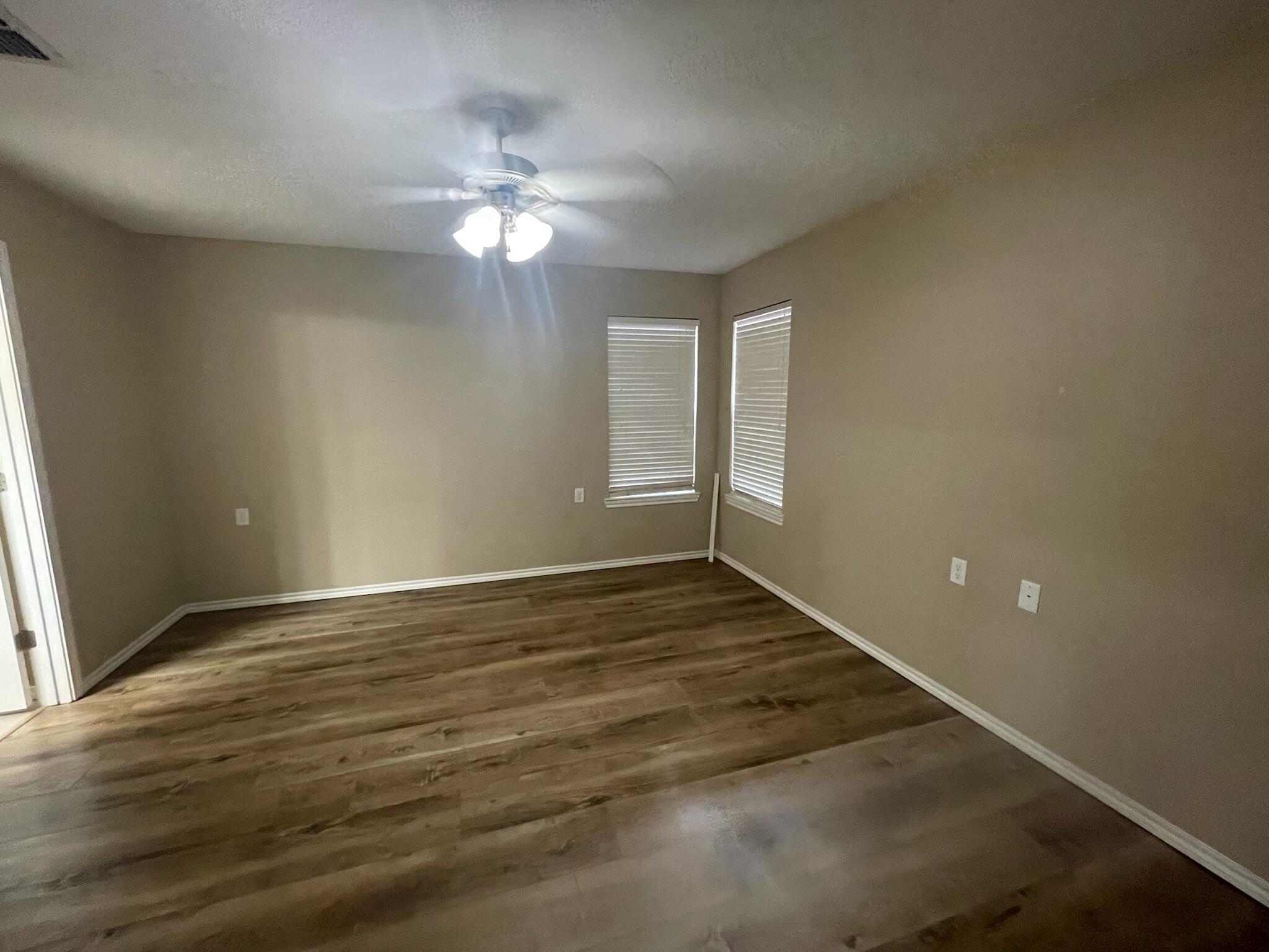 2204 100th Street Lubbock, TX 79423 - Photo 15 of 18 IMG_2590