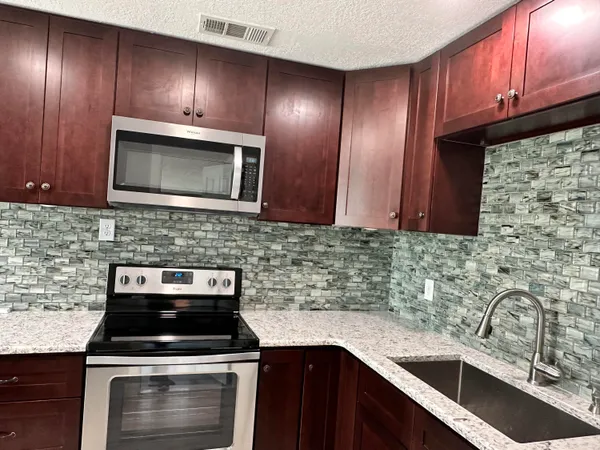 $2,450 | 2814 Southeast Indian Street, Stuart, FL 34997