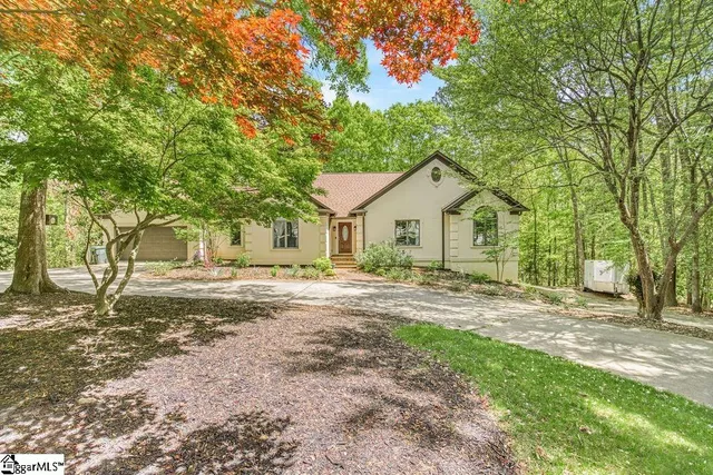 $725,000 | 228 Muirfield Drive, Spartanburg, SC 29306