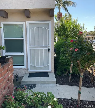 $2,750 | 336 West La Veta Avenue, Unit D, Orange, CA 92866