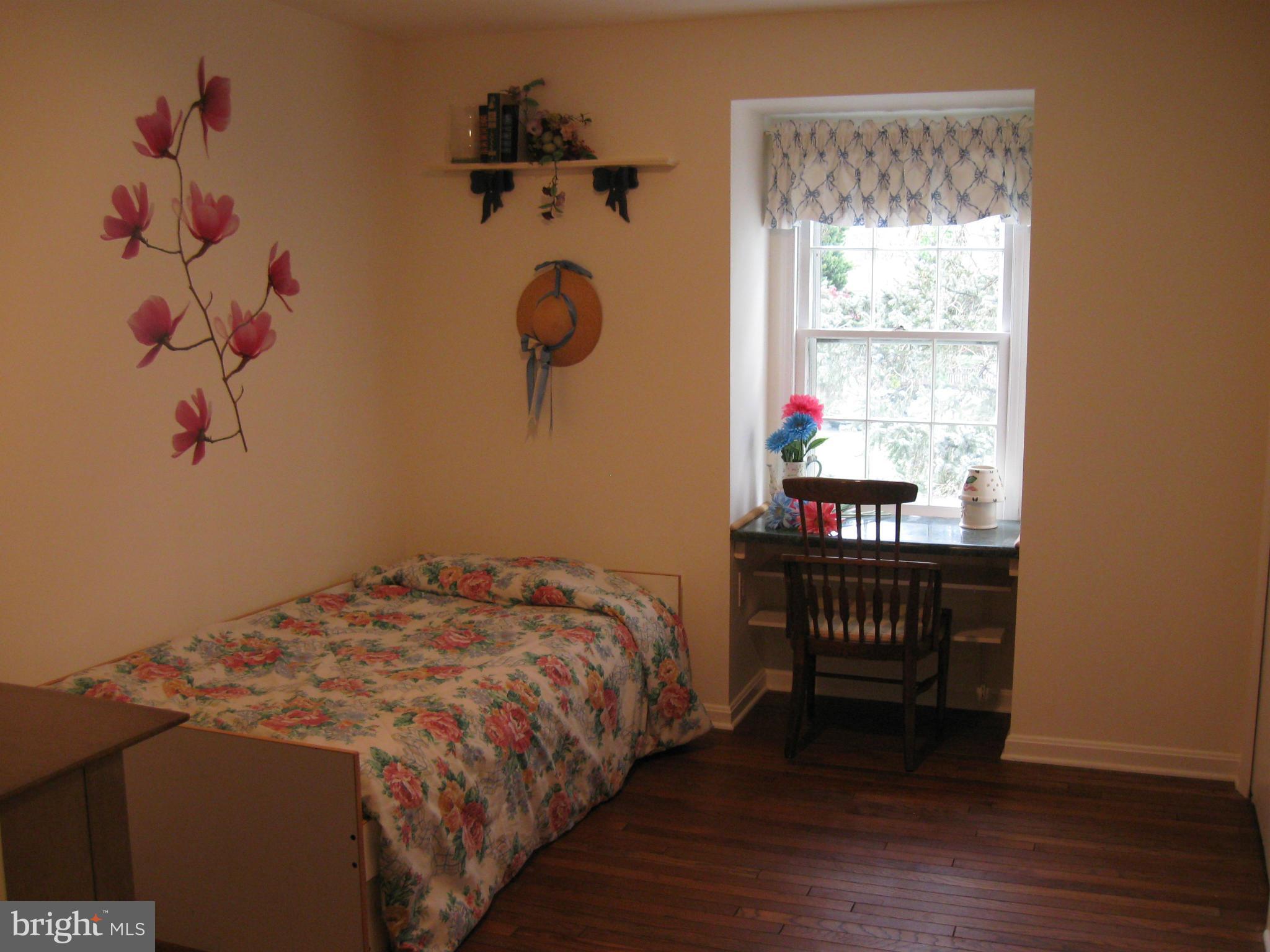 1700 Chester Mill Road Silver Spring, MD 20906 - Photo 21 of 30 3rd Bedroom with alcove windows