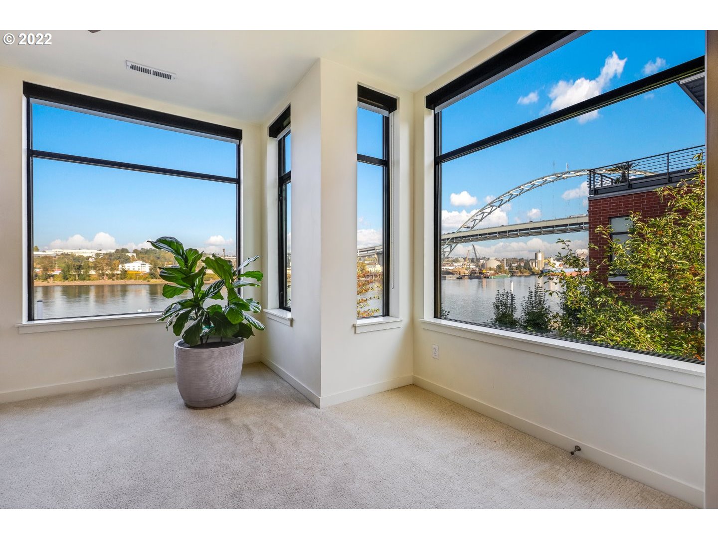 1734 Northwest Riverscape Street Portland, OR 97209 - Photo 20 of 32 Gallery Image 20