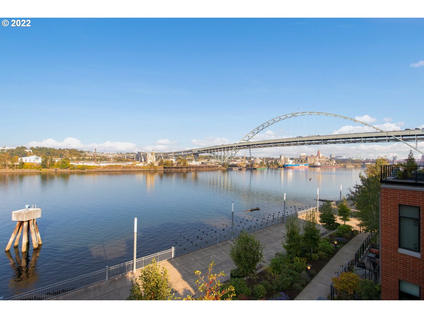 1734 Northwest Riverscape Street Portland, OR 97209 - Photo 5 of 32 Gallery Image 5