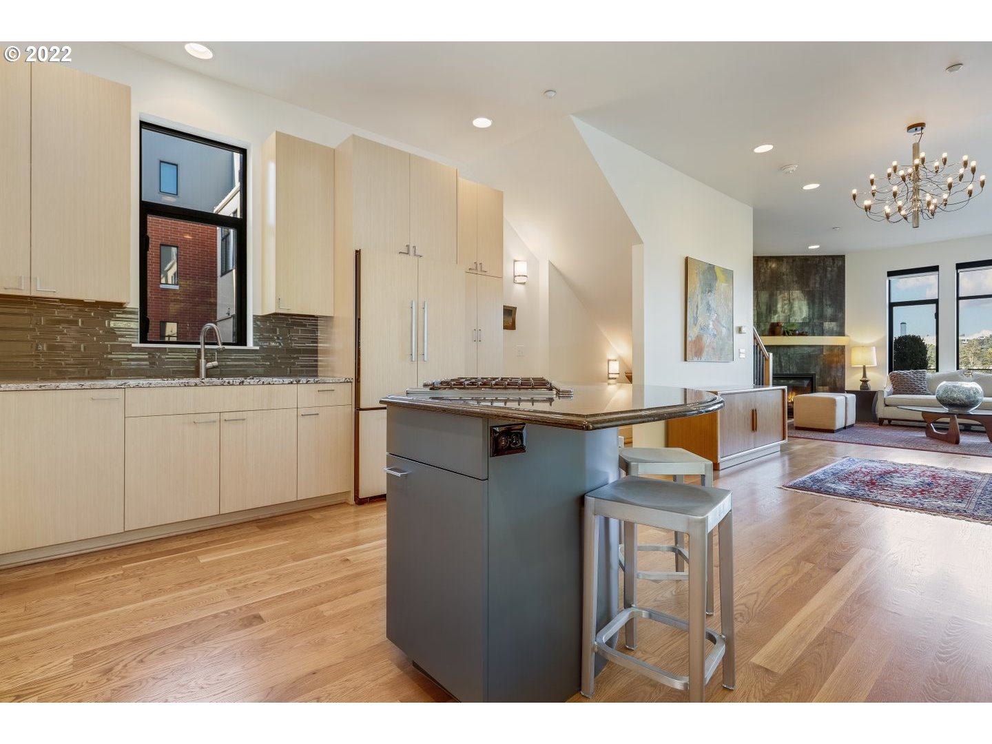 1734 Northwest Riverscape Street Portland, OR 97209 - Photo 10 of 32 Gallery Image 10
