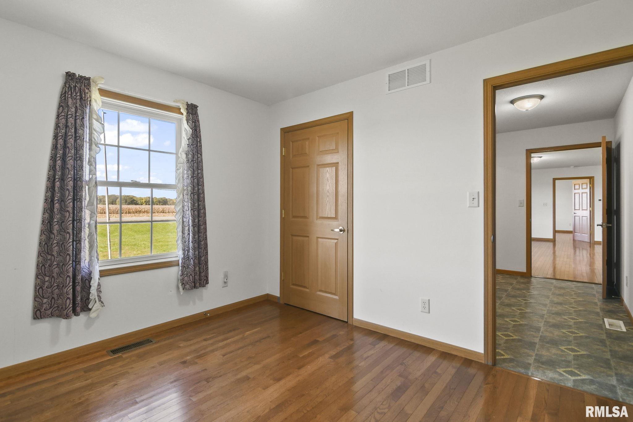 5636 South Williamsville Road Sherman, IL 62684 - Photo 18 of 32 Gallery Image 18