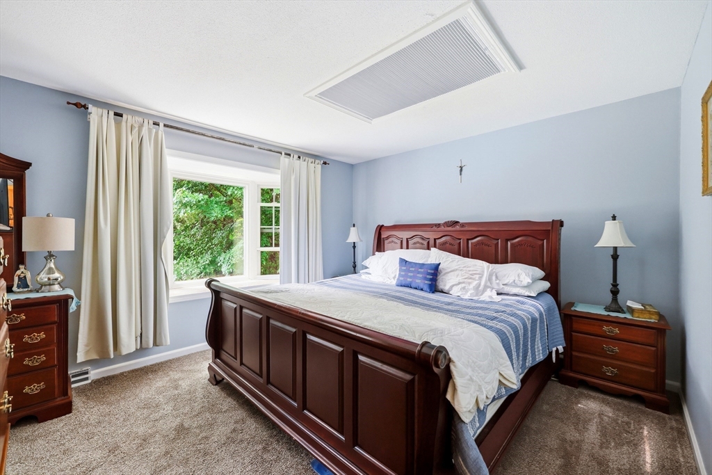 431 Prospect Street East Longmeadow, MA 01028 - Photo 17 of 38