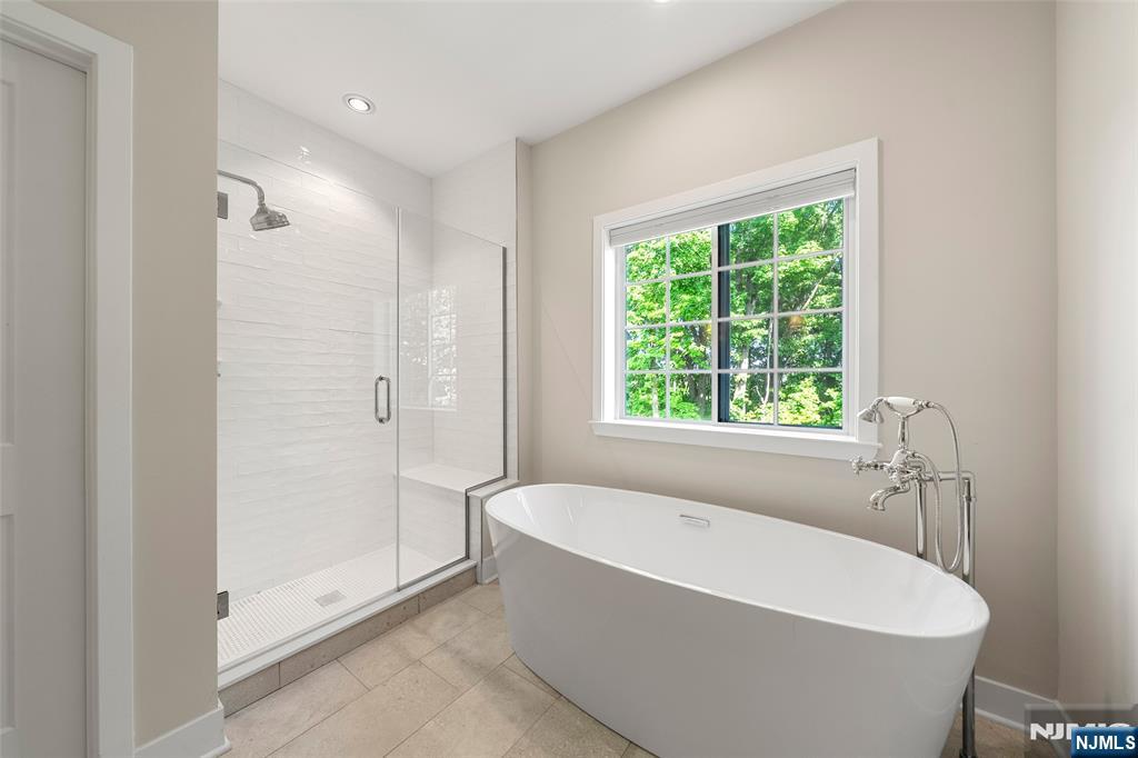 3 Azalea Lane Cedar Grove, NJ 07009 - Photo 19 of 39
