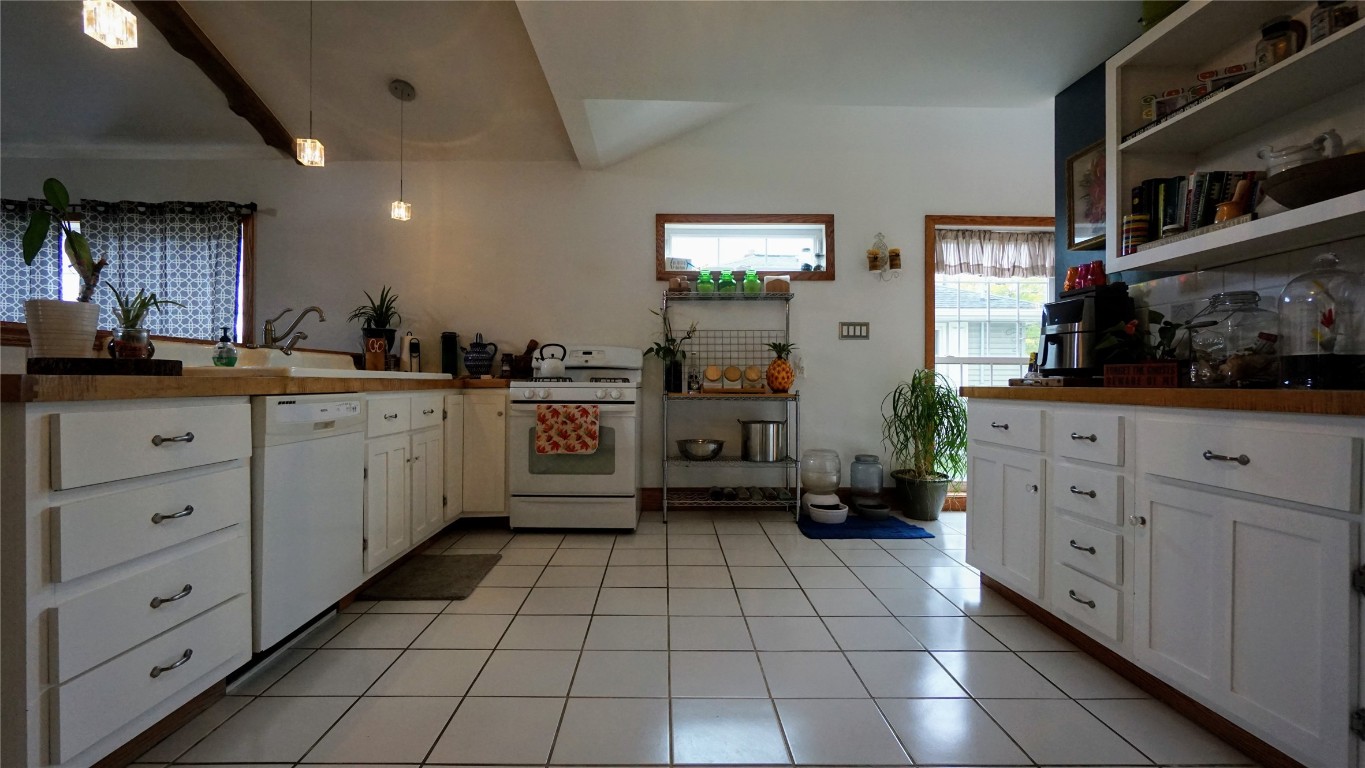 26 Trafford Road Binghamton, NY 13901 - Photo 14 of 48 Gallery Image 14