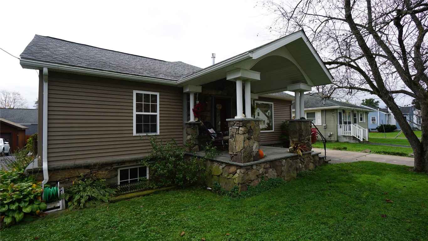 26 Trafford Road Binghamton, NY 13901 - Photo 2 of 48 Gallery Image 2