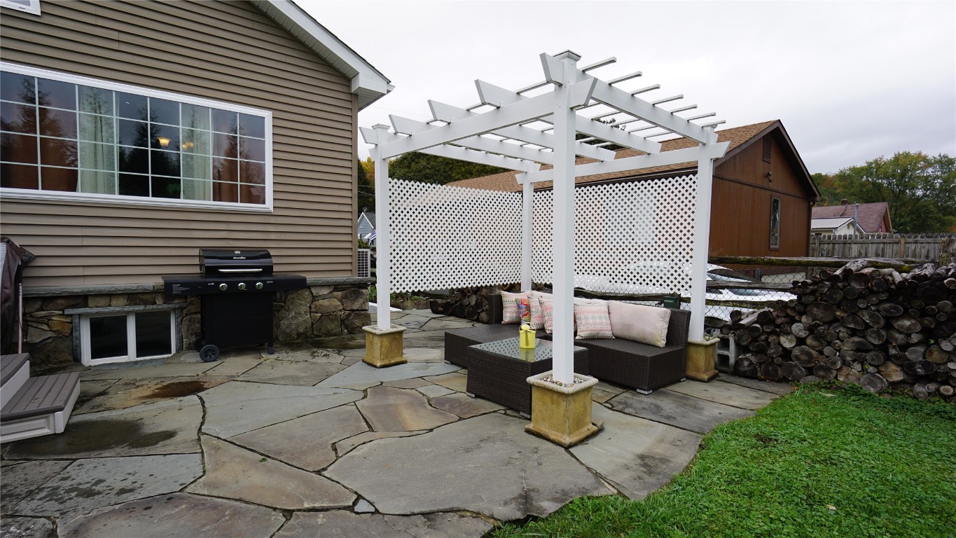 26 Trafford Road Binghamton, NY 13901 - Photo 9 of 48 Gallery Image 9