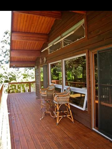 980 East Kuiaha Road Haiku, HI 96708 - Photo 9 of 25 a outdoor space with chairs