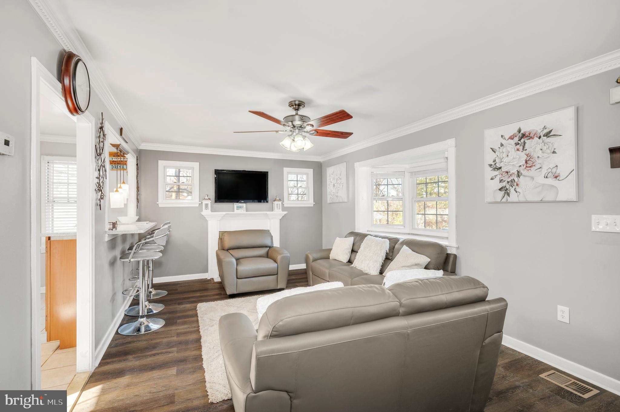 11708 Highview Avenue Silver Spring, MD 20902 - Photo 4 of 26