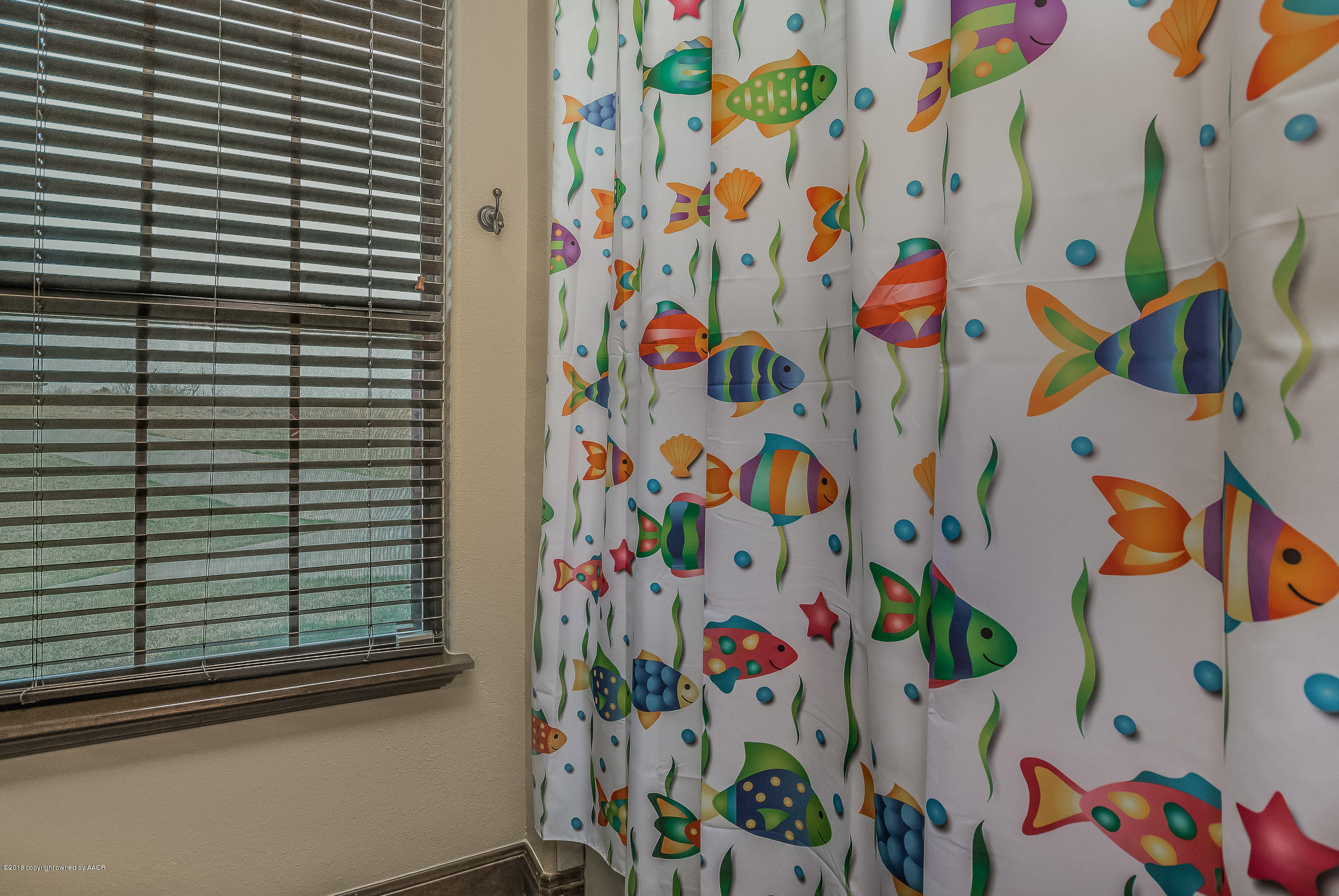 7101 Red Rock Road Amarillo, TX 79118 - Photo 28 of 52 Hall Bathroom_-2