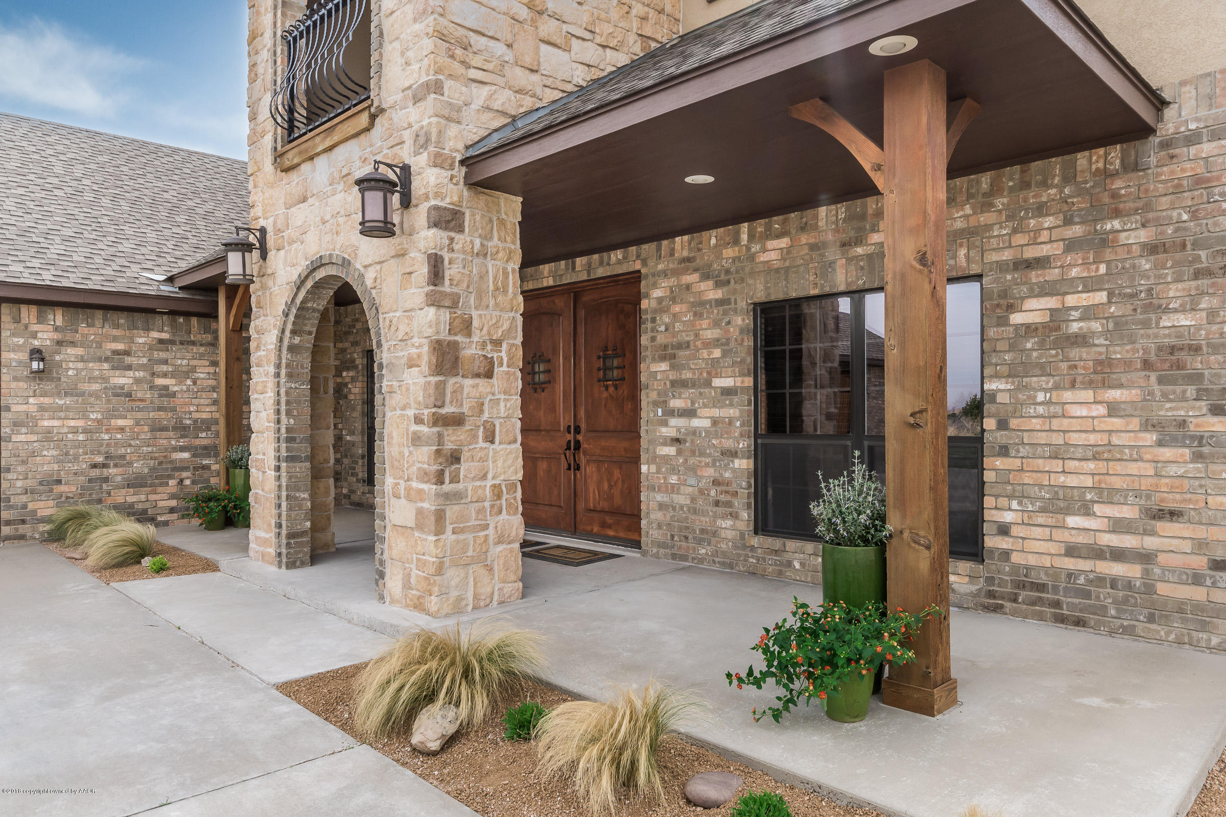 7101 Red Rock Road Amarillo, TX 79118 - Photo 4 of 52 Front Patio_