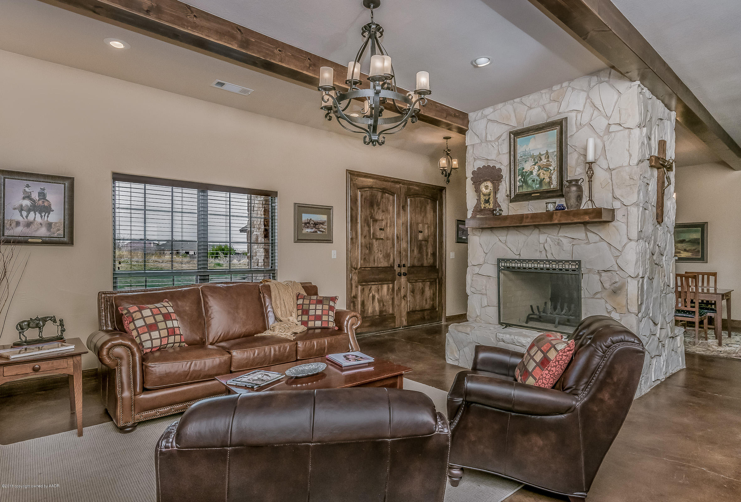 7101 Red Rock Road Amarillo, TX 79118 - Photo 6 of 52 Living Room_-2