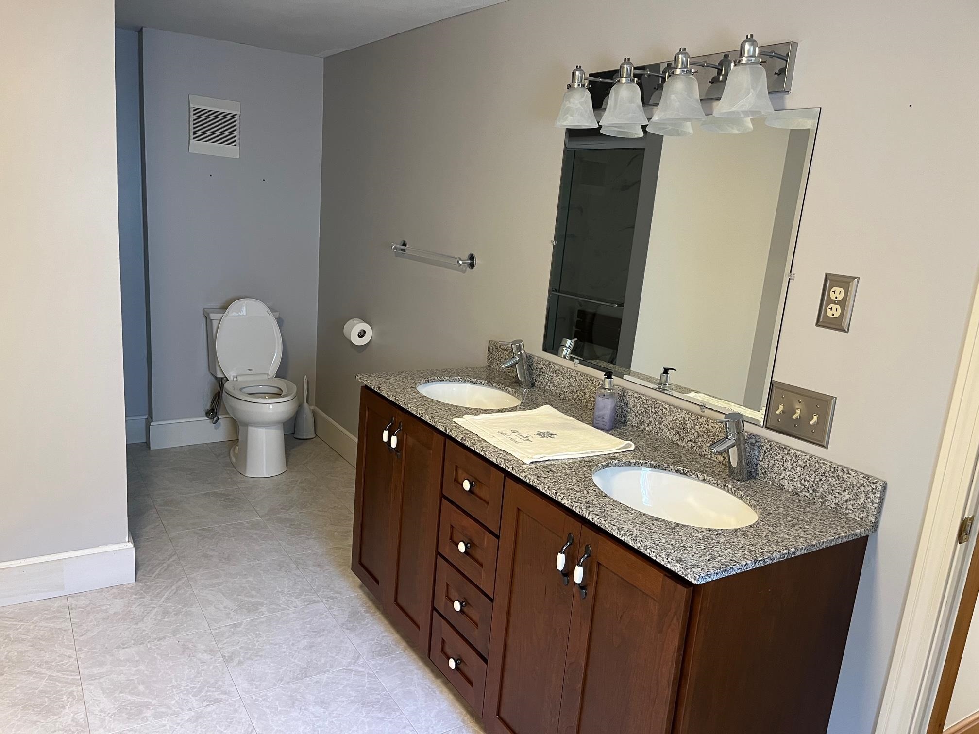 42 Mill Road North Hampton, NH 03862 - Photo 25 of 40