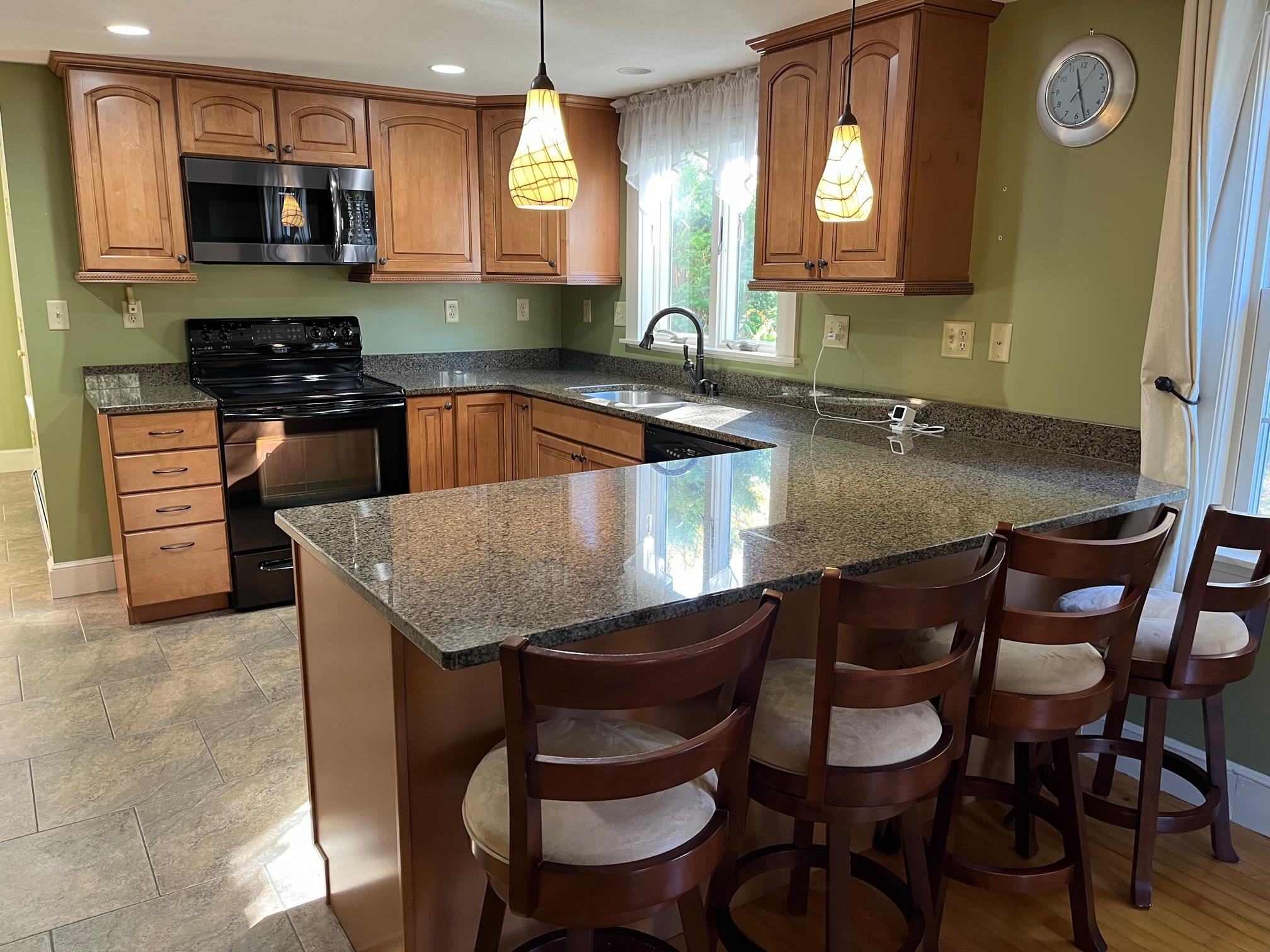 42 Mill Road North Hampton, NH 03862 - Photo 9 of 40