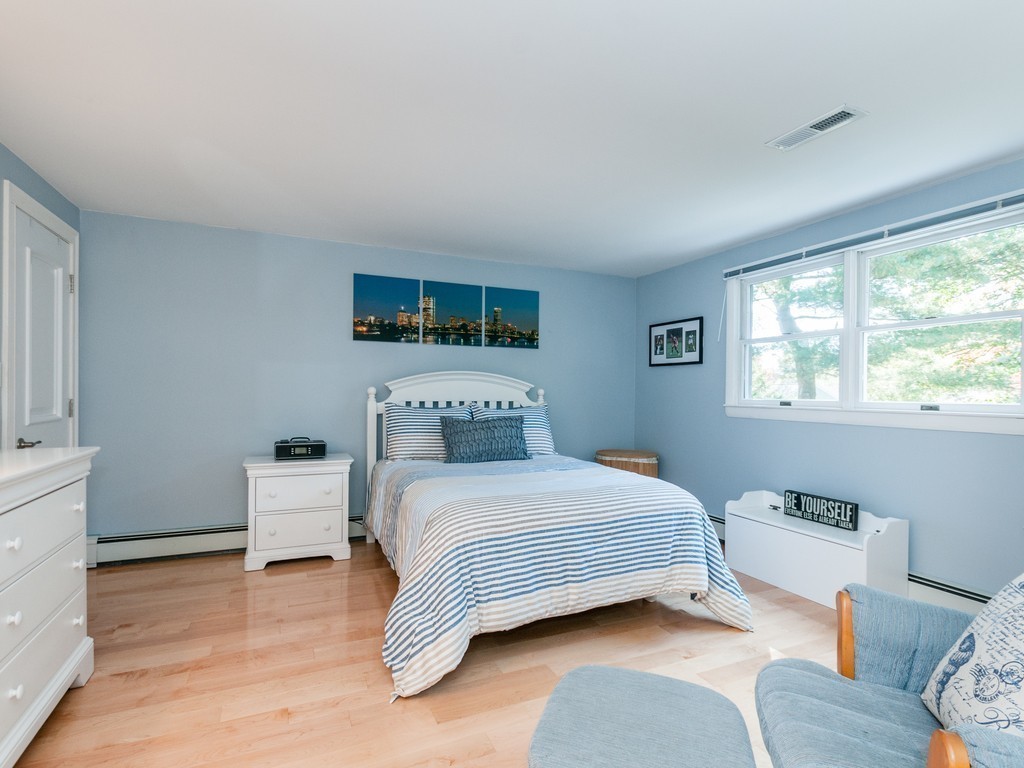 290 Hardy Pond Road Waltham, MA 02451 - Photo 16 of 27