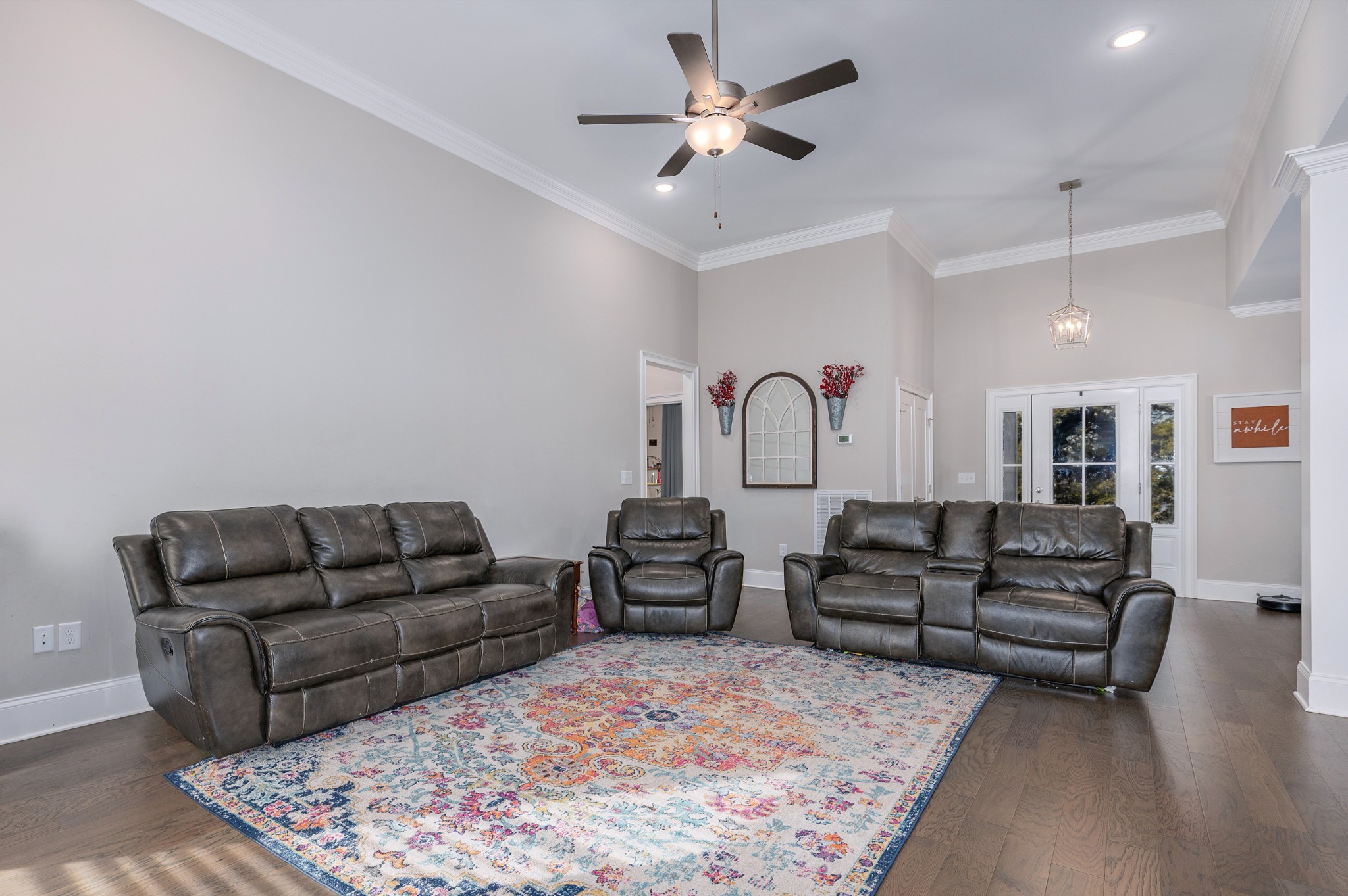 1835 Belotes Ferry Road Lebanon, TN 37087 - Photo 12 of 40 a living room with furniture