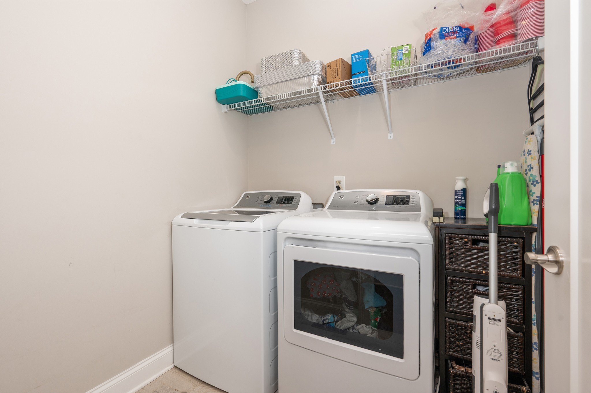 1835 Belotes Ferry Road Lebanon, TN 37087 - Photo 20 of 40 a utility room with dryer and washer