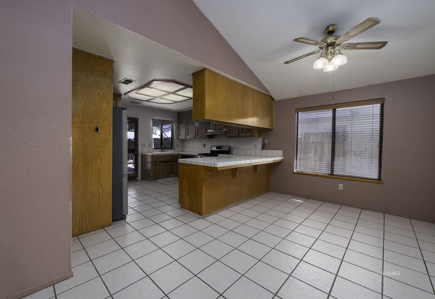 704 White Oak Drive Ridgecrest, CA 93555 - Photo 10 of 43