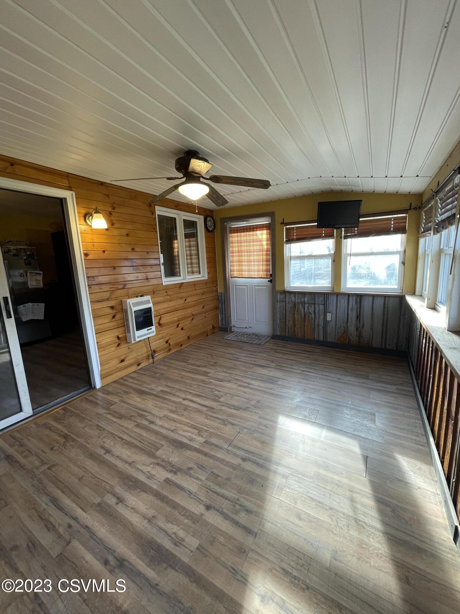 299 Salem Road Selinsgrove, PA 17870 - Photo 25 of 57 All season room